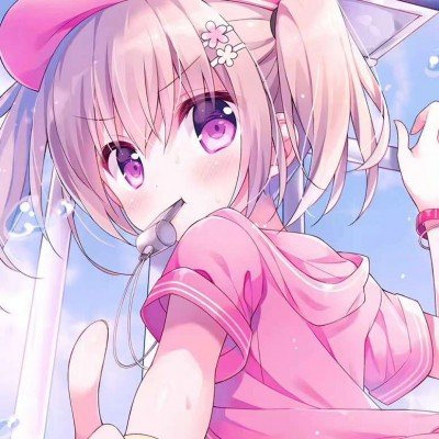 女子夏日去跳雪纵身一跃撞石头上